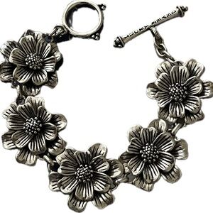 Lucky Brand Silver Tone Toggle Bracelet